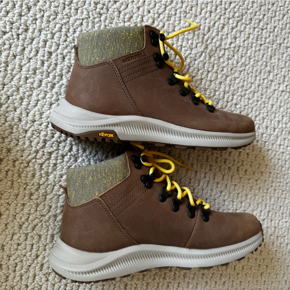 Merrell Women's Ontario Mid Waterproof size 6! Never worn